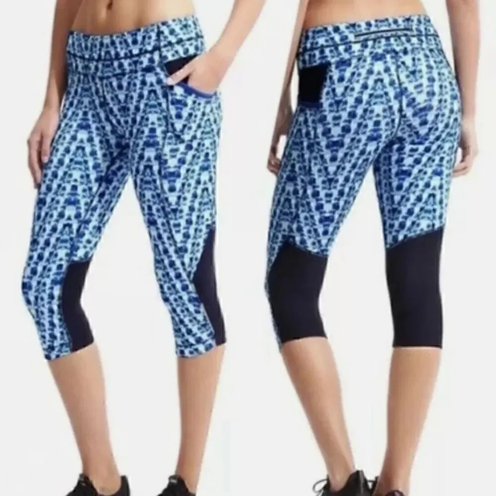 Athleta Blue Tie Dye Be Free Knicker Capri Cropped Leggings